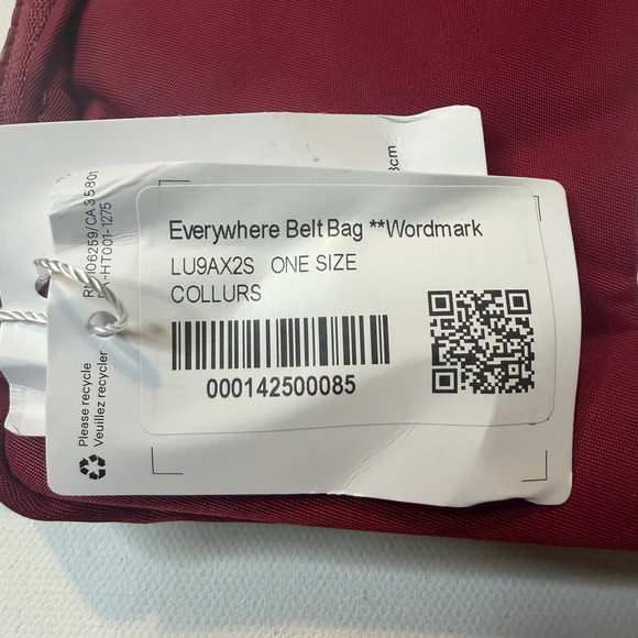 NWT LULULEMON MAROON EVERYWHERE BELT BAG 3D LARGE LOGO LIMITED EDITION 1L - Picture 2 of 7